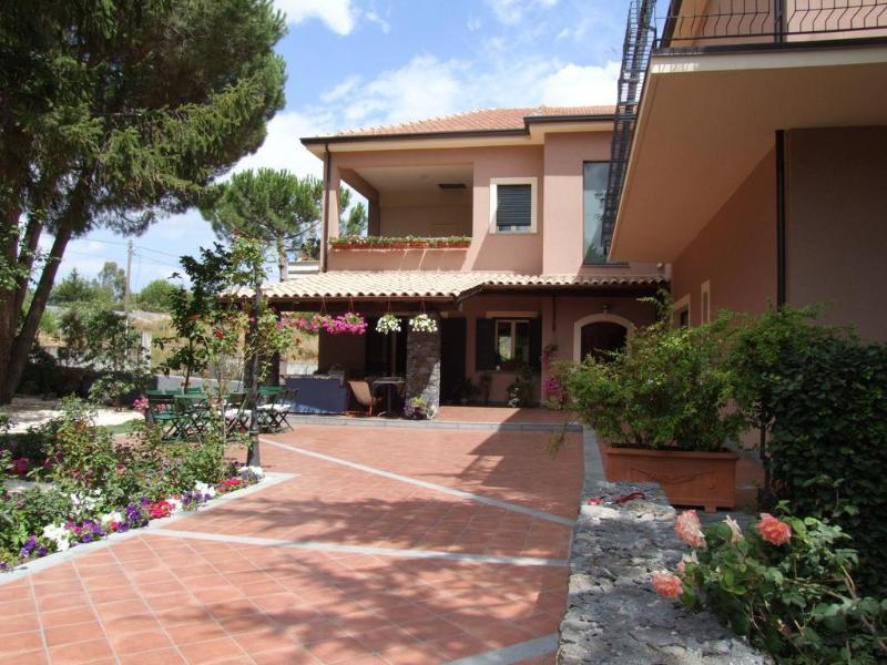 Rosso Vulcano Nicolosi Bagian luar foto